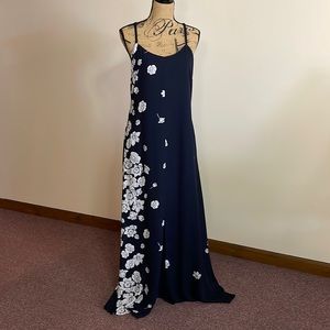 Ann Taylor maxi dress navy blue with white flowers size 10